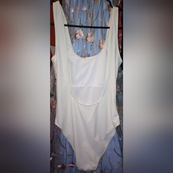 ONE PIECE SWIMSUIT - Picture 4 of 5